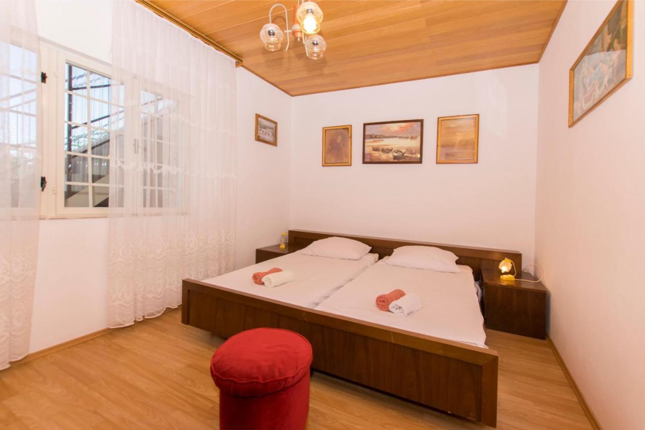 Apartments Amalija Vodice Eksteriør billede